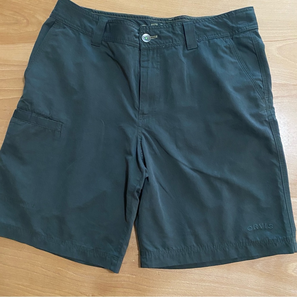 Orvis Men's Dark Gray Cargo Shorts size 34